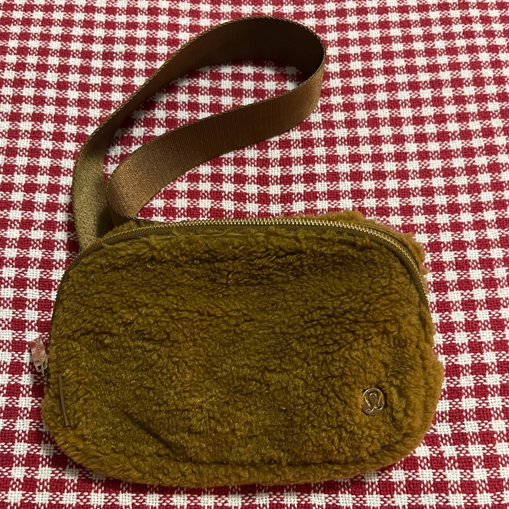 Lululemon Belt Bag🤎